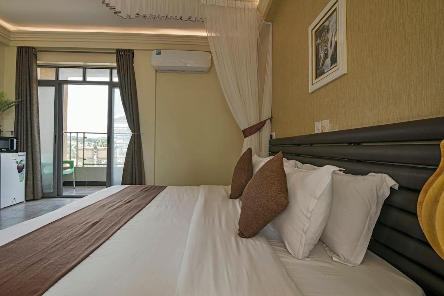 Hoima Buffalo Hotel & Business Hub Ltd Ngoại thất bức ảnh