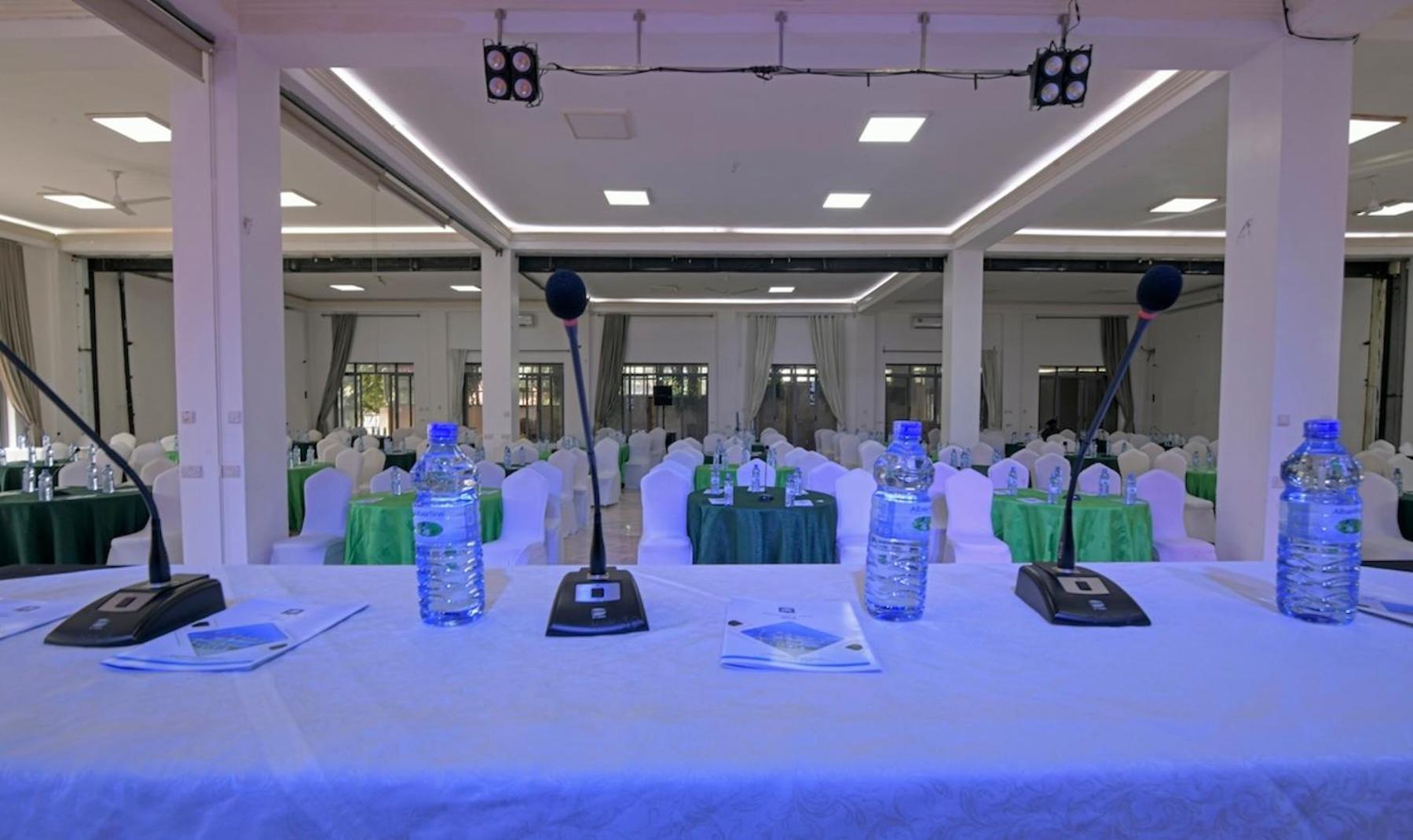 Hoima Buffalo Hotel & Business Hub Ltd Ngoại thất bức ảnh