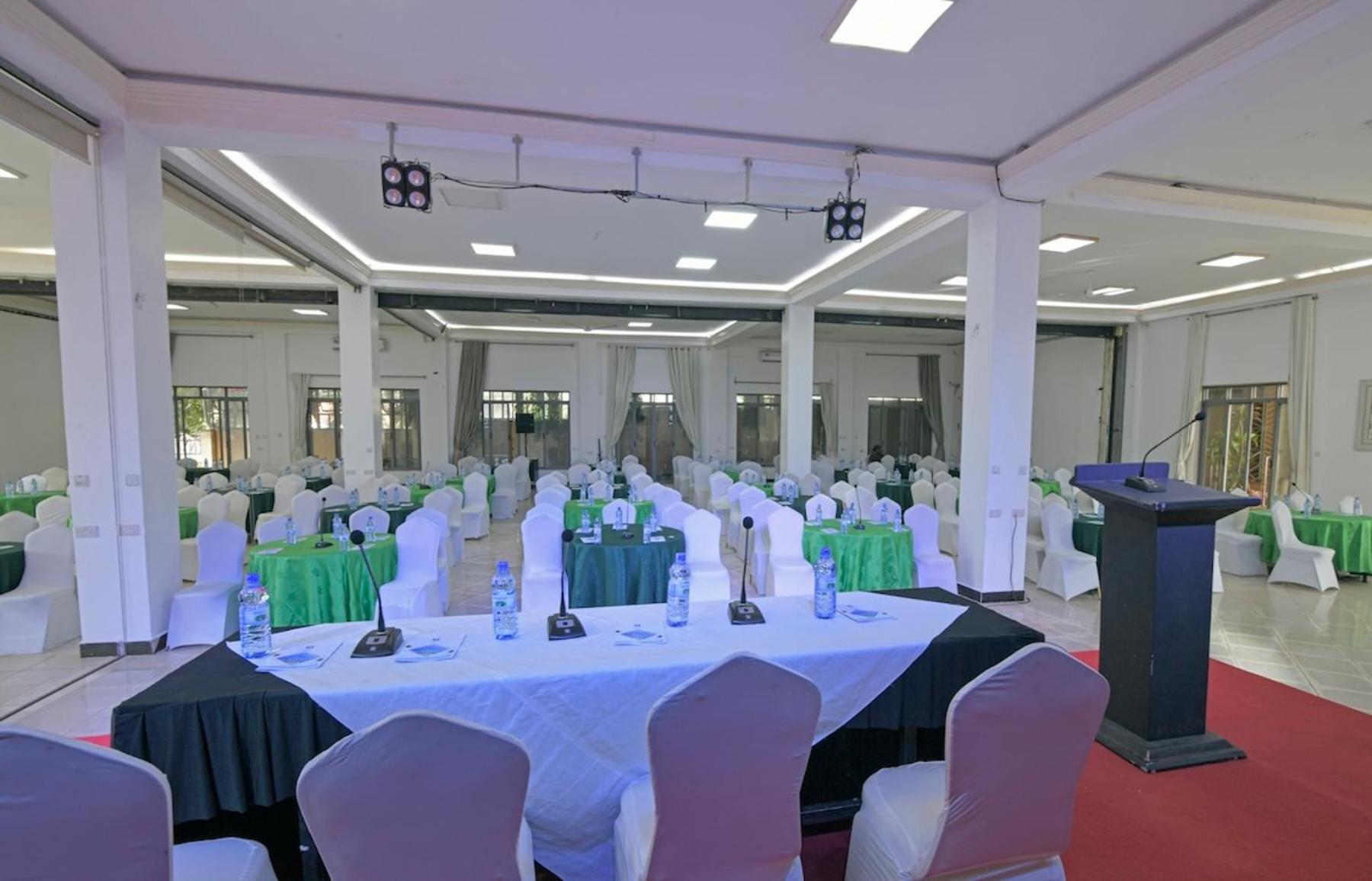 Hoima Buffalo Hotel & Business Hub Ltd Ngoại thất bức ảnh