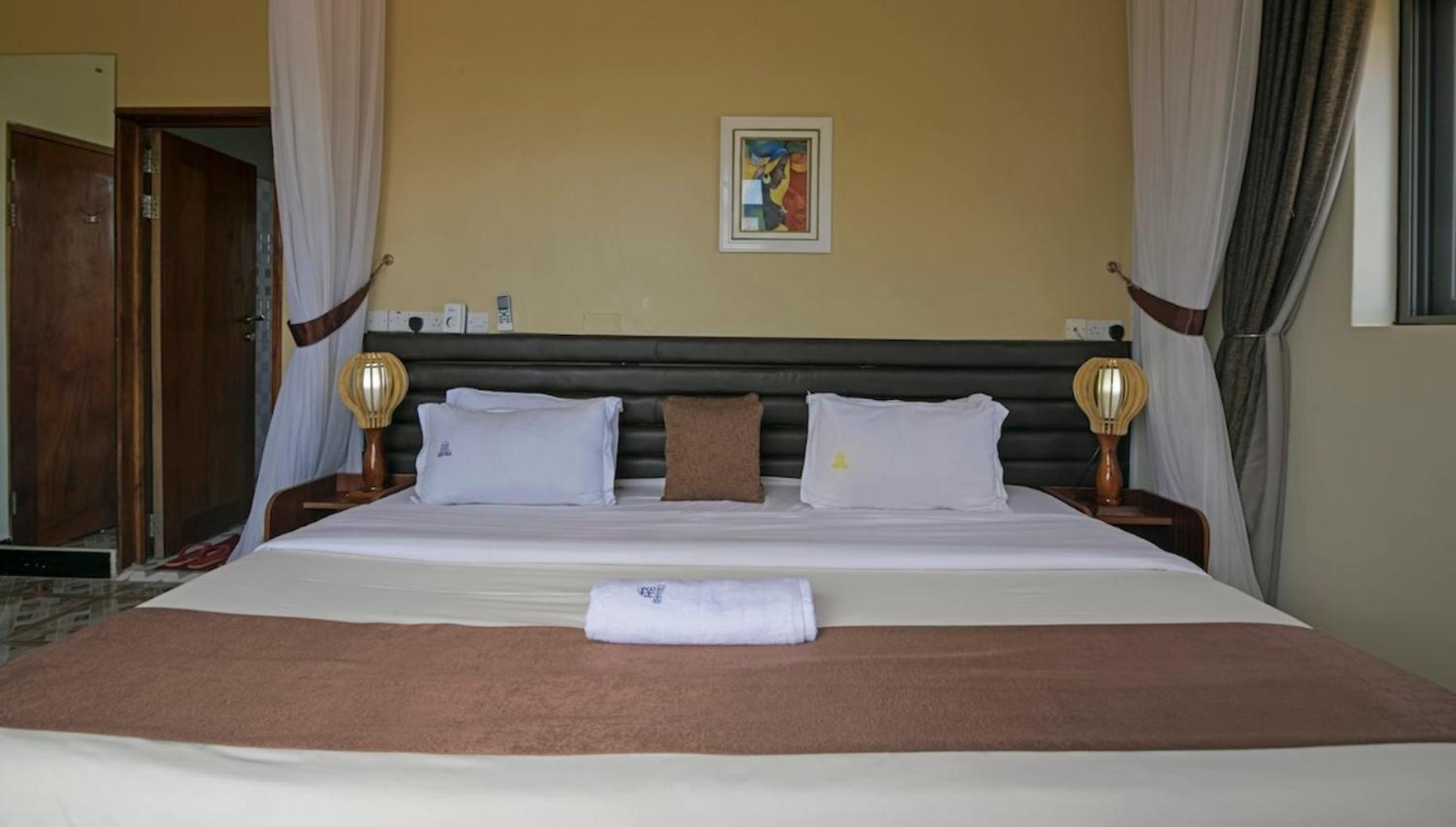 Hoima Buffalo Hotel & Business Hub Ltd Ngoại thất bức ảnh