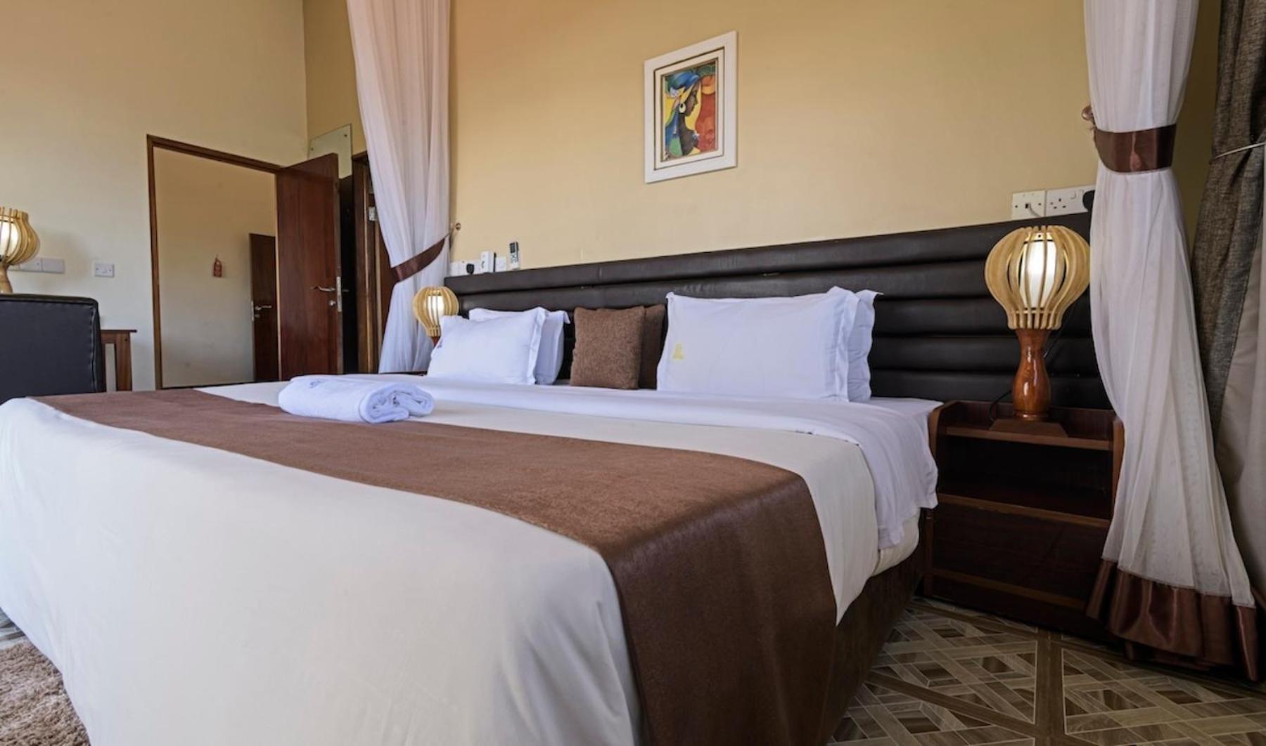 Hoima Buffalo Hotel & Business Hub Ltd Ngoại thất bức ảnh
